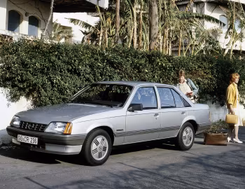 Opel Rekord Berlina [Worldwide] (E2) '10.1982–08.1984