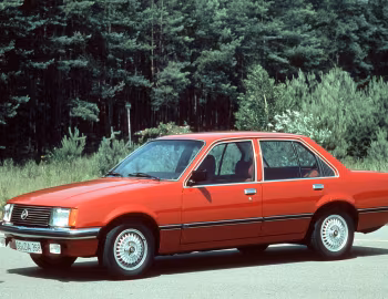 Opel Rekord 4-door Sedan (E1) '1977–82