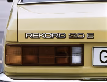 Opel Rekord 4-door Sedan (E1) '1977–82