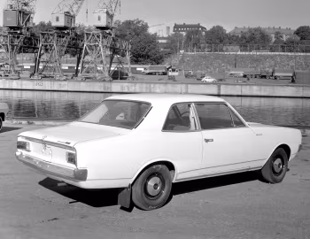 Opel Rekord 1700 2-door Sedan (C) '1966–71
