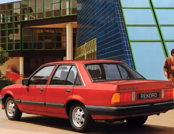Opel Rekord 2.0 E Luxus [Worldwide] (E2) '10.1982–08.1984