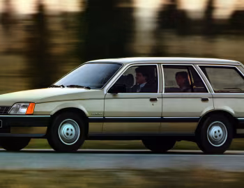 Opel Rekord Berlina Caravan [Worldwide] (E2) '1982–84
