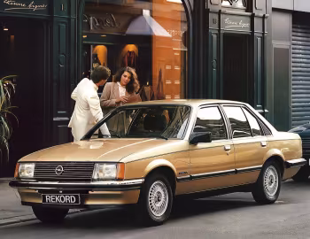 Opel Rekord Berlina 4-door Sedan (E1) '08.1980–82