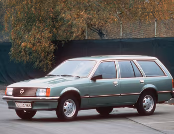 Opel Rekord Berlina 5-door Caravan (E1) '08.1980–82