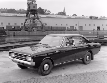 Opel Rekord 1900 S Automatic 4-door Sedan (C) '1966–71