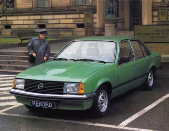 Opel Rekord 4-door Sedan (E1) '1977–82
