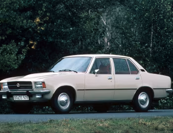 Opel Rekord 4-door Sedan (D) '1972–77