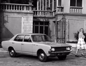 Opel Rekord 4-door Sedan (C) '1966–71