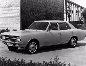 Opel Rekord 4-door Sedan (C) '1966–71