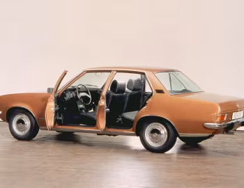 Opel Rekord 4-door Sedan (D) '1972–77