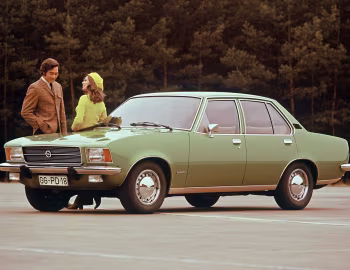 Opel Rekord 4-door Sedan (D) '1972–77