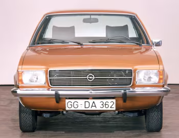 Opel Rekord 4-door Sedan (D) '1972–77