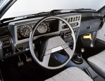 Торпедо Opel Rekord Sedan [Worldwide] (E2) '10.1982–86