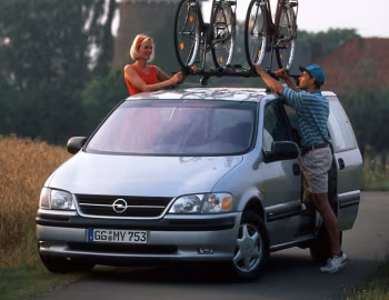 Opel Sintra 2.2 GLS '1996–99