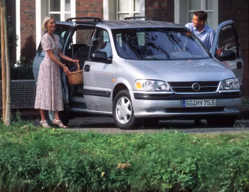 Opel Sintra 2.2 GLS '1996–99