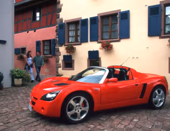 Opel Speedster '09.2000–03