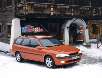 Opel Vectra 2.0 16V CD Caravan (B) '11.1996–11.1998