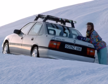 Opel Vectra V6 Sedan (A) '1993–95