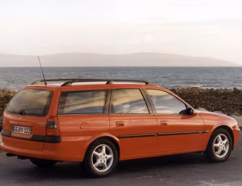 Opel Vectra 2.0 16V CD Caravan (B) '11.1996–11.1998