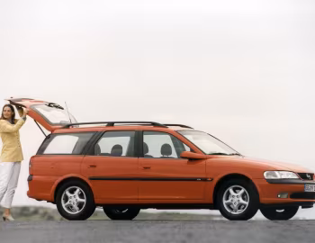Opel Vectra 2.0 16V CD Caravan (B) '11.1996–11.1998