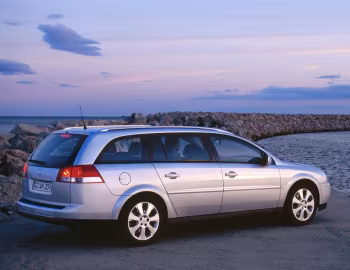 Opel Vectra Caravan (C) '2003–05