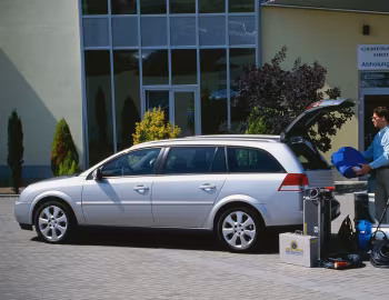 Opel Vectra Caravan (C) '2003–05