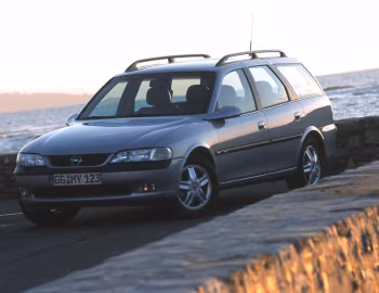 Opel Vectra 2.5 V6 CD Caravan (B) '11.1996–11.1998