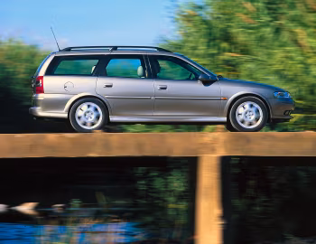 Opel Vectra Caravan (B) '1999–2002
