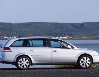 Opel Vectra Caravan (C) '2003–05