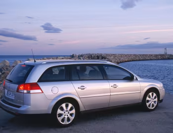 Opel Vectra Caravan (C) '2003–05