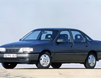 Opel Vectra CD 2.0i Sedan (A) '1988–92