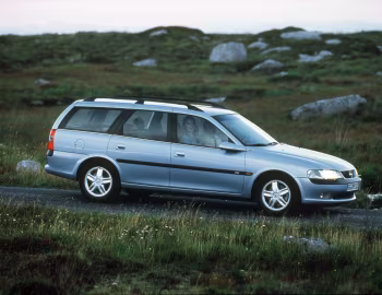 Opel Vectra 2.5 V6 CD Caravan (B) '11.1996–11.1998