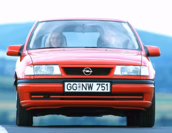 Opel Vectra GT Hatchback (A) '09.1992–02.1994