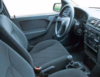 Interior Opel Vectra GT Hatchback (A) '09.1992–02.1994