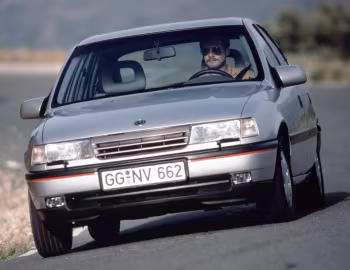 Opel Vectra GT Hatchback (A) '1989–92