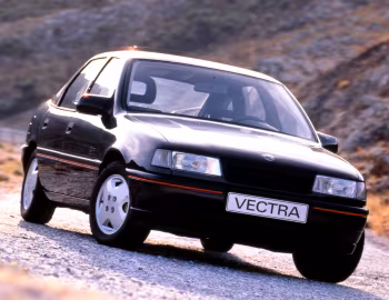 Opel Vectra GT Hatchback (A) '1989–92