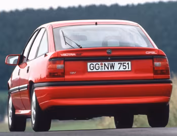 Opel Vectra GT Hatchback (A) '09.1992–02.1994