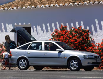 Opel Vectra CD Hatchback (B) '10.1995–11.1998