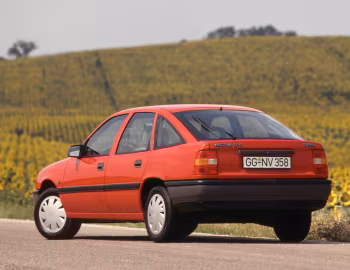 Opel Vectra GL Hatchback (A) '1989–92