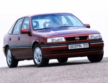 Opel Vectra GLS Hatchback (A) '1993–94