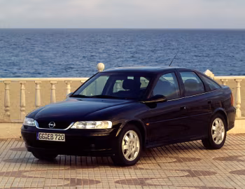 Opel Vectra Hatchback (B) '1999–2002
