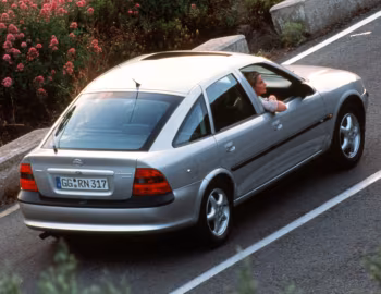 Opel Vectra CD Hatchback (B) '10.1995–11.1998