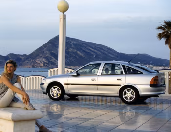 Opel Vectra CD Hatchback (B) '10.1995–11.1998