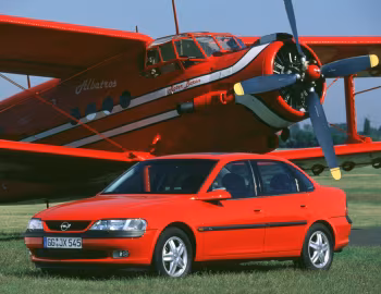 Opel Vectra 2.5 V6 CD Sedan (B) '10.1995–11.1998