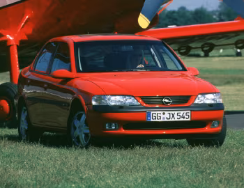 Opel Vectra 2.5 V6 CD Sedan (B) '10.1995–11.1998