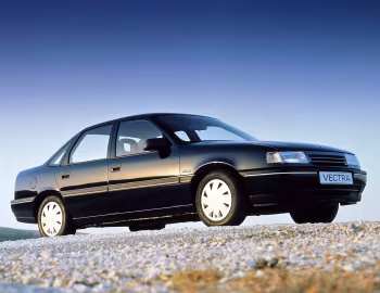 Opel Vectra GLS Sedan (A) '1988–92