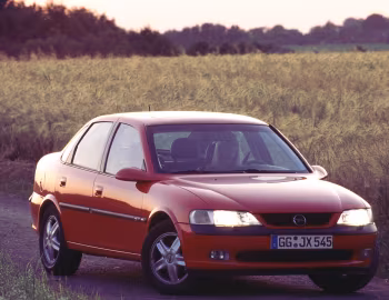 Opel Vectra 2.5 V6 CD Sedan (B) '10.1995–11.1998