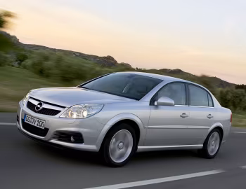 Opel Vectra Sedan (C) '2005–08