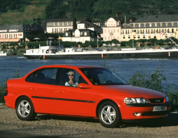 Opel Vectra 2.5 V6 CD Sedan (B) '10.1995–11.1998