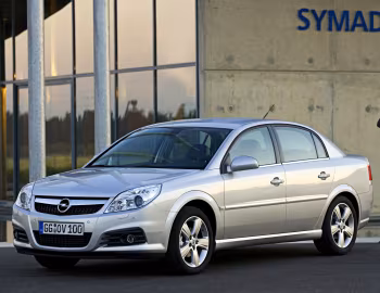 Opel Vectra Sedan (C) '2005–08